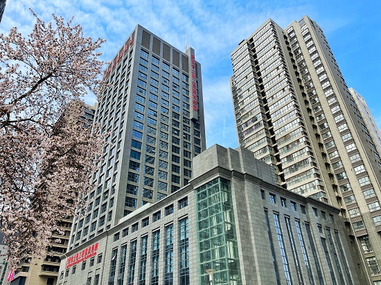 2015年，喬遷至高新區(qū)光泰路7號自建辦公大樓.jpg