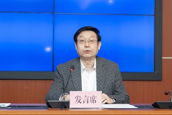 集團(tuán)黨委副書(shū)記、總經(jīng)理唐宏軍在主會(huì)場(chǎng)參加會(huì)議并作交流發(fā)言-上傳.jpg